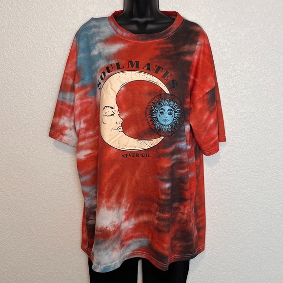 Oversized Tie Dye Shein Graphic Tee "Soulmates Never Dil" - Picture 6 of 16